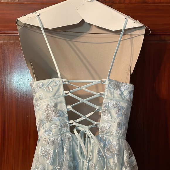 David’s Bridal Size 0 Light Blue Prom Dress - Picture 3 of 5